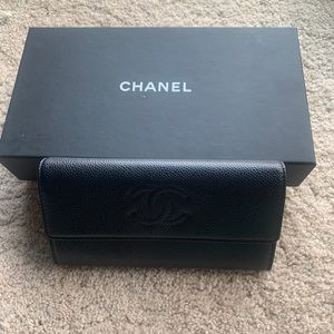 ❌❌ SOLD Chanel Gusset flap wallet